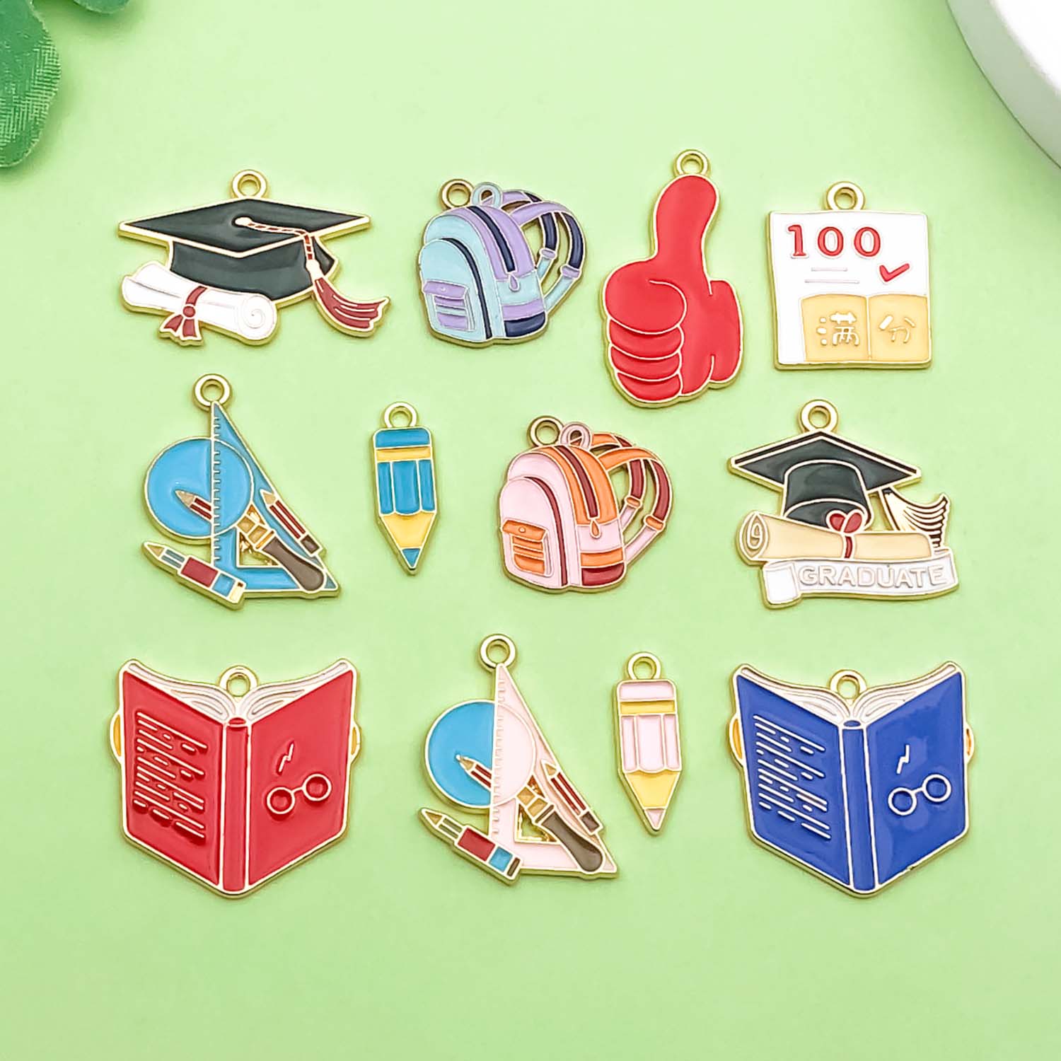 DIYジュエリー作りのための卒業シーズンのチャーム、定規のペ - Jewelry Making Guide Book のレビューと価格